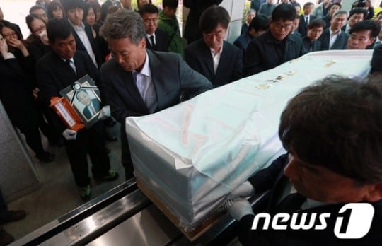 Chìm phà Sewol: Toàn cảnh ngày 22/4/2014 - 121 người chết - Thủ tướng xin lỗi quốc dân