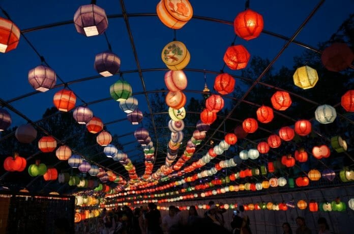 Lễ hội đèn lồng mừng ngày Phật Đản ở Daegu