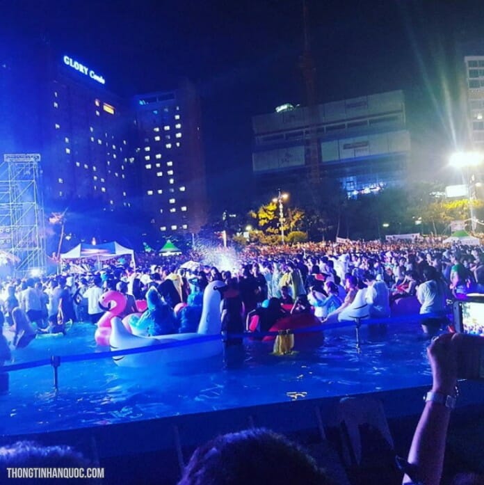 Lễ hội biển mùa hè ở thành phố Busan