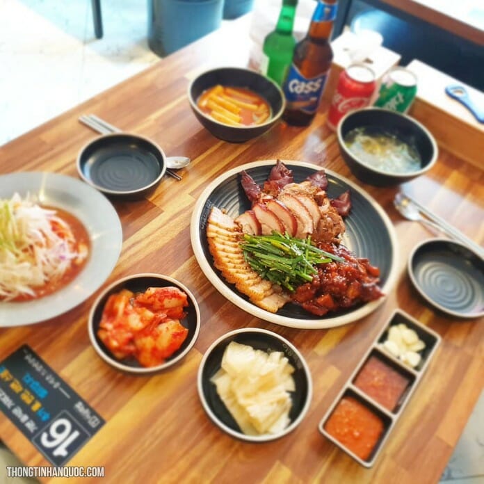 Ăn buffet chân giò và thịt luộc chất lượng ở Seoul