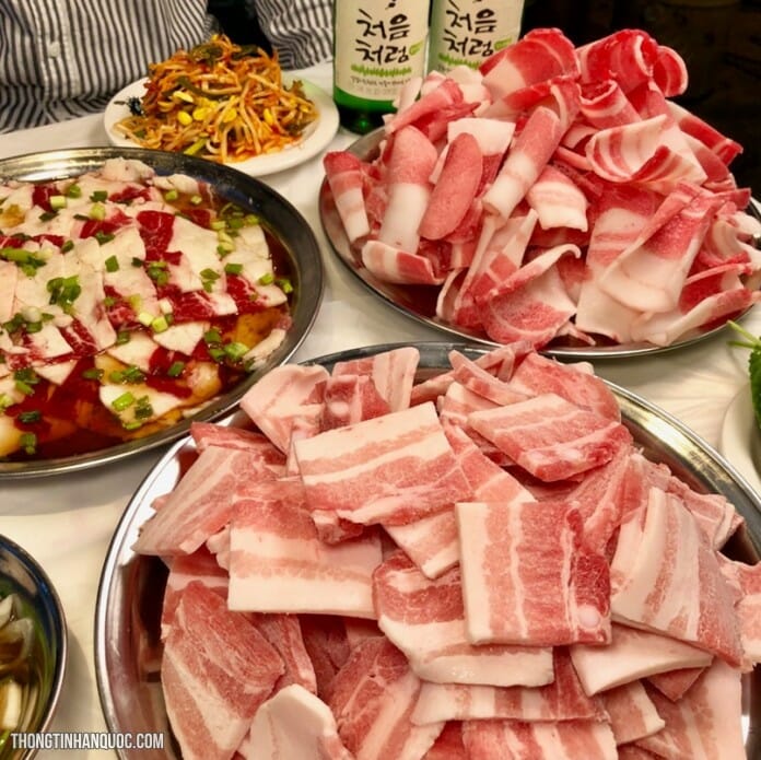 Quán thịt nướng 1.900 KRW/ suất nổi tiếng chợ Bupyeong