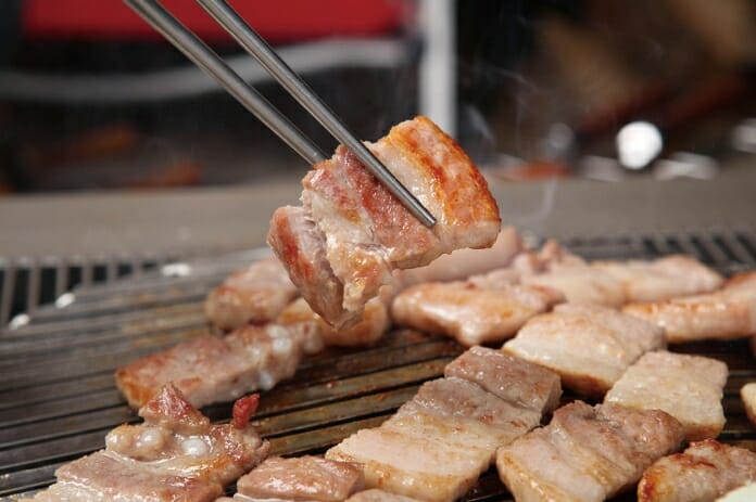 Giá thịt lợn tăng, các quán thịt nướng có nguy cơ ế khách do dịch tả lợn châu Phi
