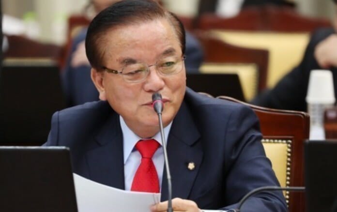 Nghị sĩ Hàn Quốc bị chỉ trích khi công kích nữ giáo sư không lấy chồng, sinh con