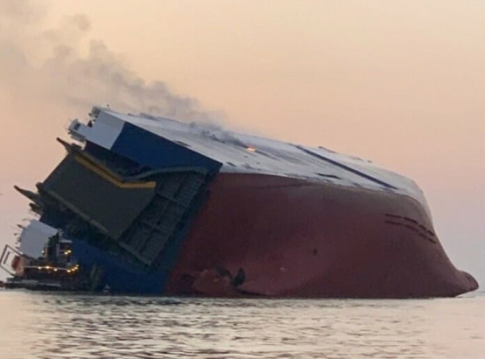 4 thuyền viên Hàn Quốc cuối cùng được cứu sống sau tai nạn lật thuyền