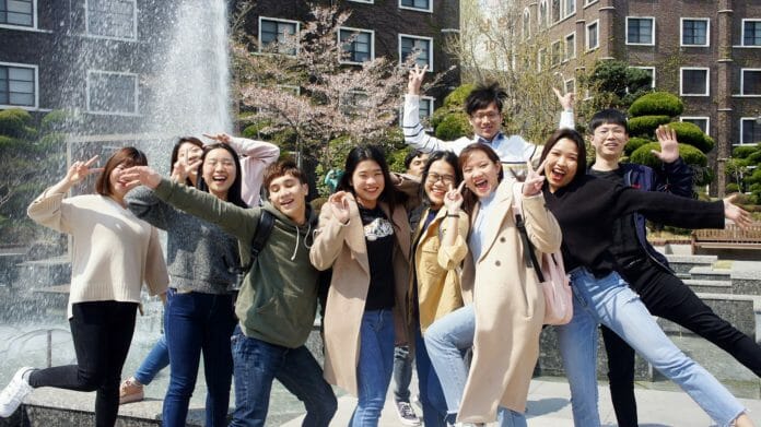 Bộ Giáo dục Hàn Quốc thắt chặt quy định với du học sinh tại Hàn