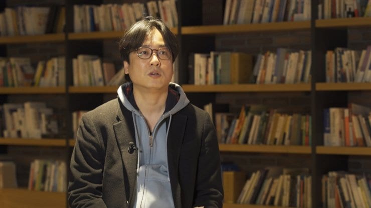 Kim Jong-woo, producer of the documentary, said VR 