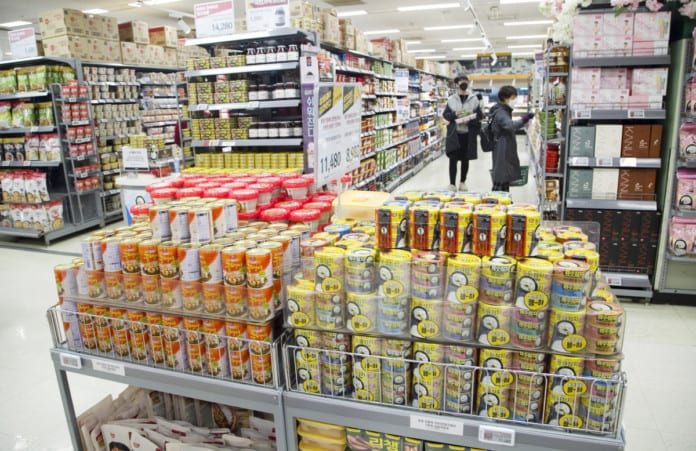 No Panic Buying In South Korea - Supermarket Shelves Are FULL ...