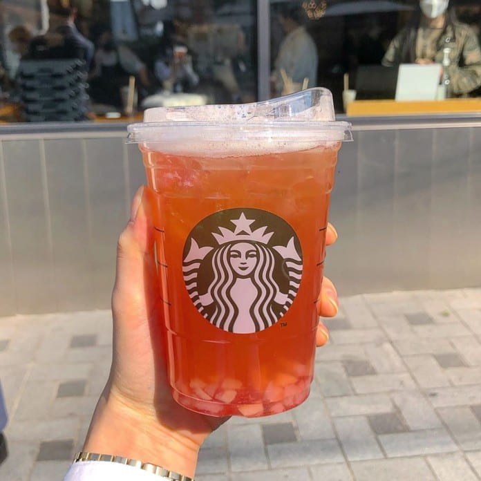 2 menu mới của Starbucks khiến giới trẻ Hàn mê mẩn