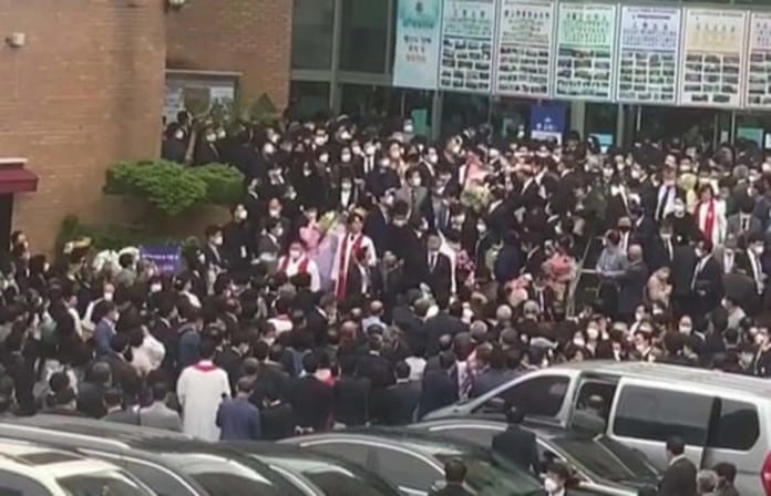Đang "nóng" vì dịch bệnh, Nhà thờ tại Incheon vẫn tổ chức sự kiện tập trung hàng ngàn người