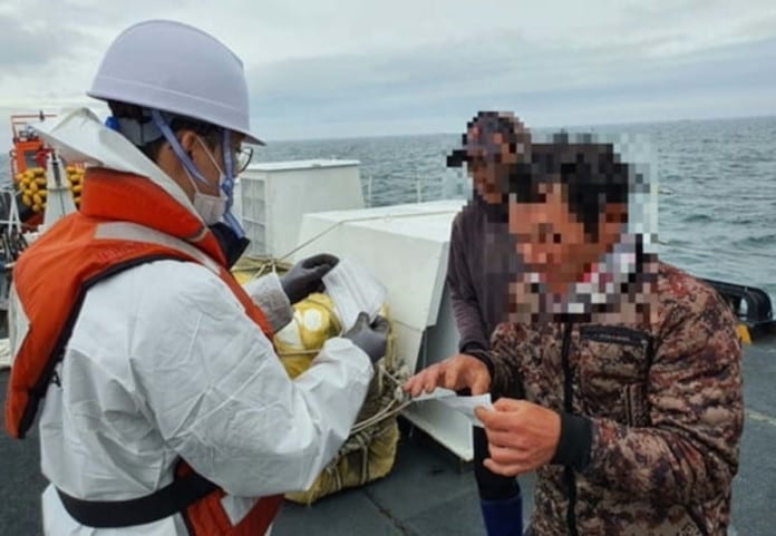 Cảnh sát biển Boryeong bắt 3 lao động BHP người Việt Nam làm việc trên tàu đánh cá địa phương