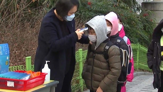 Bộ Giáo dục Hàn Quốc: "Không thể tiếp tục hoãn đi học thêm nữa!"
