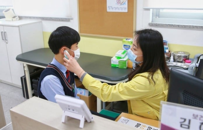 Hàn Quốc cho phép học sinh "tự do" nghỉ nếu mệt sau khi đi học trở lại