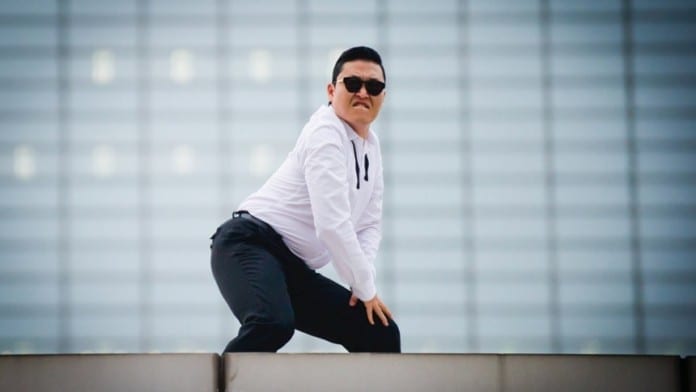Hình ảnh ca sỹ Psy trong MV của ca khúc nổi tiếng Gangnam Style.