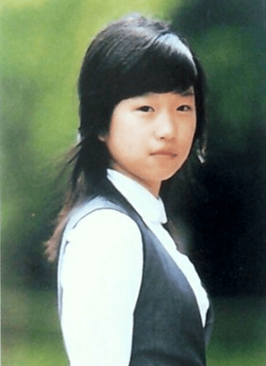 Bức ảnh được cho là của Seo Ye Ji thời học sinh khi chưa PTTM.