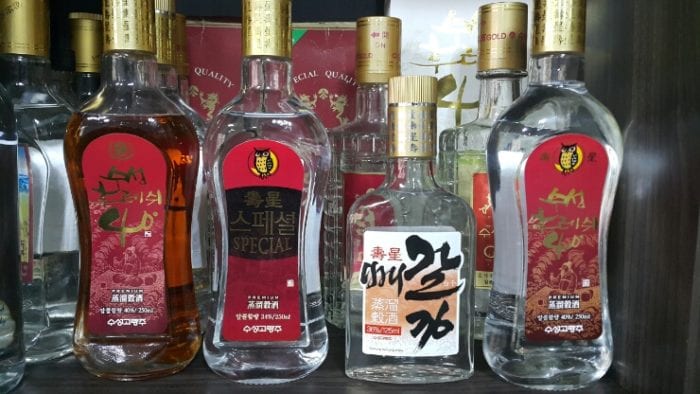Các loại rượu trắng được ưa dùng trong những ngày Tết Trung thu ở Hàn Quốc.
