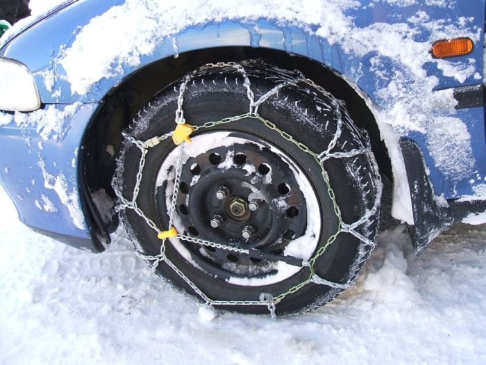 Mùa đông Hàn Quốc - Bảo vệ lốp xe khỏi trơn trượt