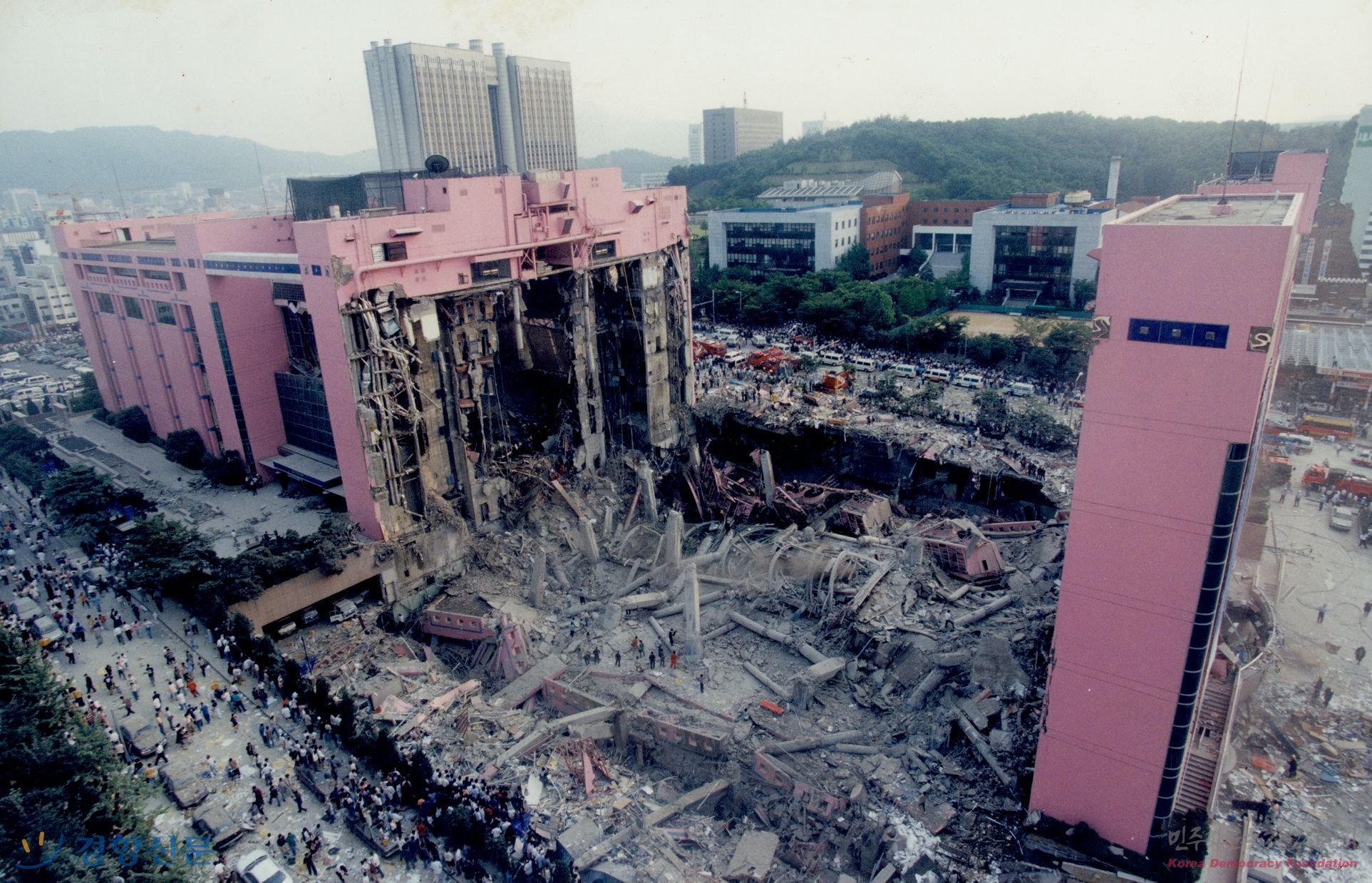 Thảm hoạ sập trung tâm thương mại Sampoong 502 người chết ở Seoul